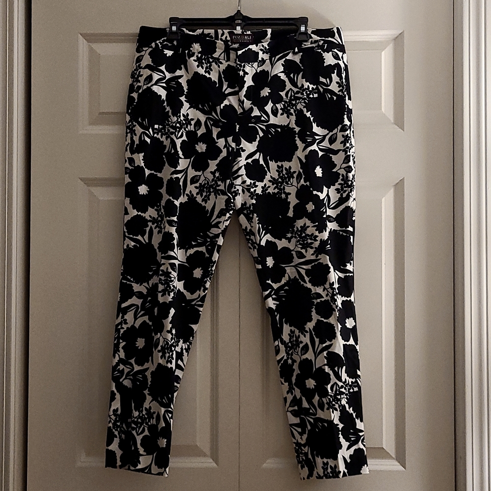 Roz & Ali Women's Smart Fit pants